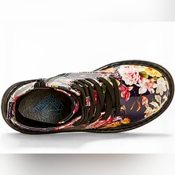 🆕️Thereabouts Girls Floral boots - Picture 3 of 5